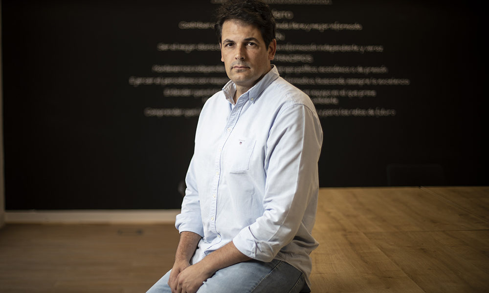José María Olmo, King Corp, piedra de toque